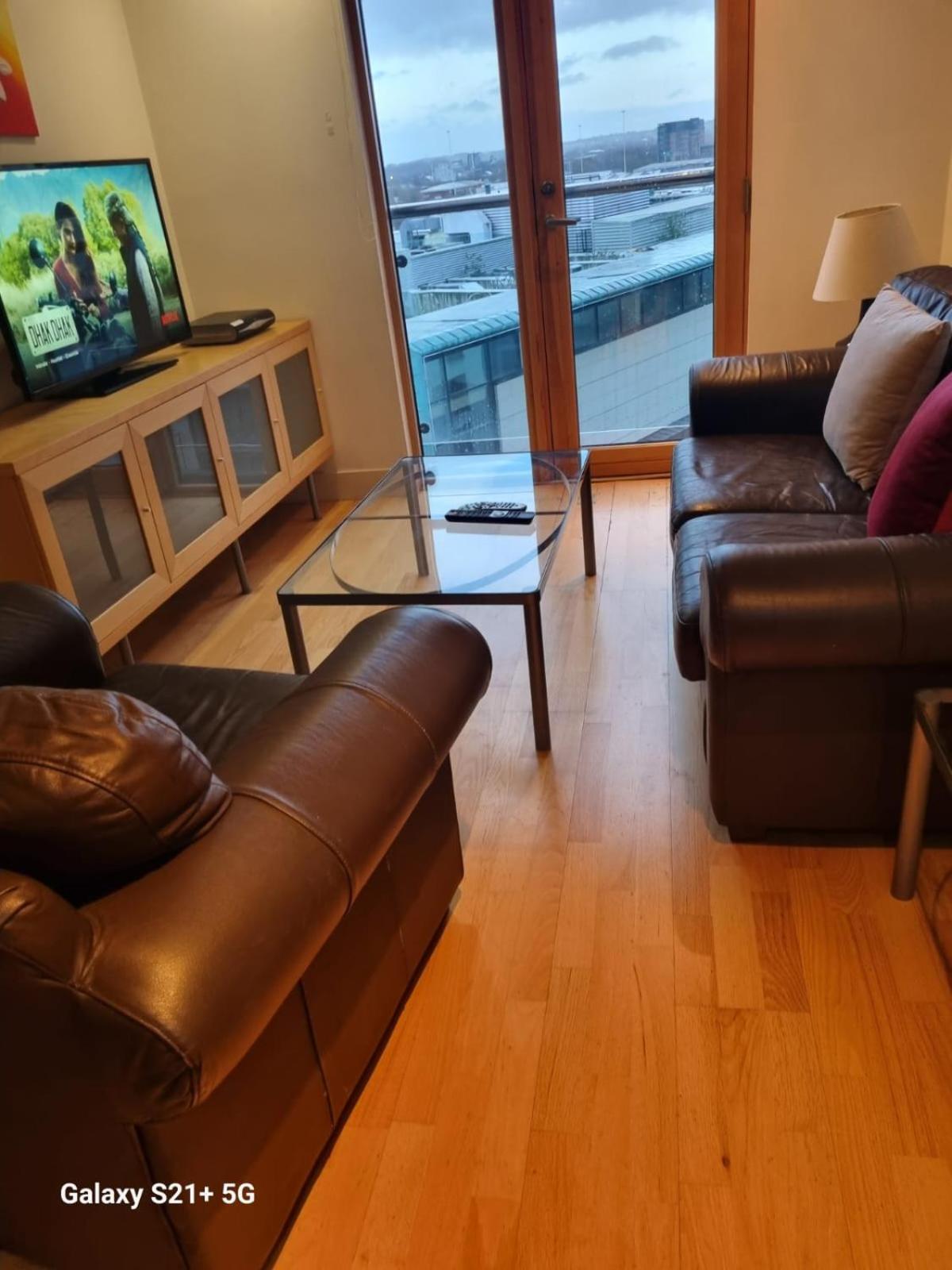 Апартаменты Rooshaus Leeds Docks Экстерьер фото